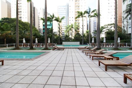 Apartamento à venda com 95m², 2 quartos e 2 vagasÁrea comum - Piscina