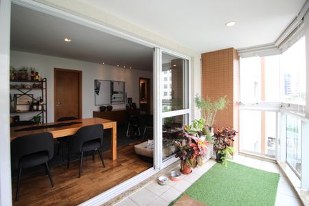 Apartamento à venda com 95m², 2 quartos e 2 vagasVaranda da Sala