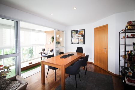 Sala de apartamento à venda com 2 quartos, 95m² em Vila Olímpia, São Paulo