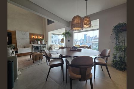 Apartamento à venda com 2 quartos, 180m² em Vila Nova Conceição, São Paulo