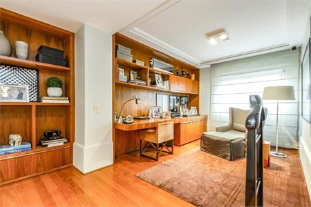 Apartamento à venda com 237m², 2 quartos e 3 vagas