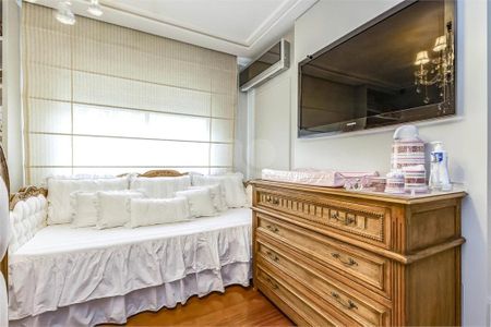 Apartamento à venda com 2 quartos, 237m² em Vila Nova Conceição, São Paulo