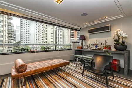 Apartamento à venda com 237m², 2 quartos e 3 vagas