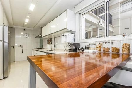 Apartamento à venda com 237m², 2 quartos e 3 vagas