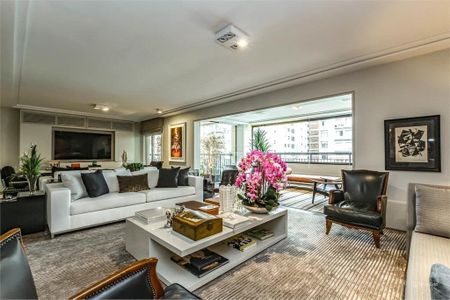 Apartamento à venda com 2 quartos, 237m² em Vila Nova Conceição, São Paulo