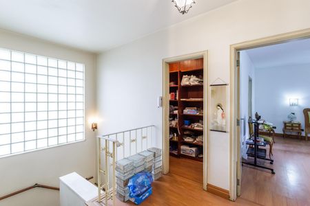 Casa à venda com 375m², 3 quartos e 3 vagasCorredor