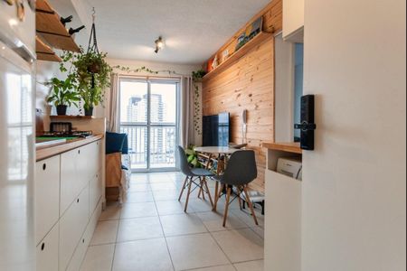 Apartamento para alugar com 38m², 2 quartos e sem vaga