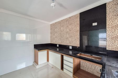 Apartamento à venda com 65m², 2 quartos e 1 vagaCozinha - Armários