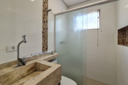 Apartamento à venda com 65m², 2 quartos e 1 vagaBanheiro Social