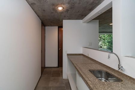 Casa à venda com 3 quartos, 396m² em Alto de Pinheiros, São Paulo