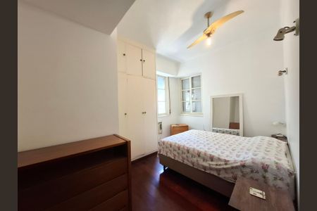Apartamento à venda com 224m², 3 quartos e 2 vagas Apartamento à venda com 224m², 3 quartos e 2 vagasSuíte 2