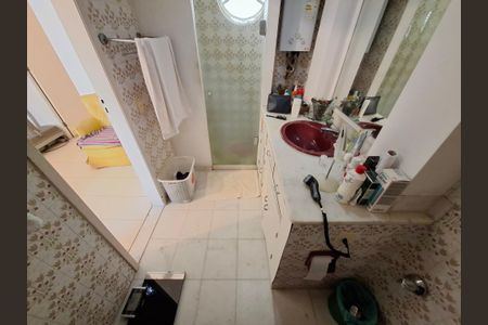 Apartamento à venda com 224m², 3 quartos e 2 vagas Apartamento à venda com 224m², 3 quartos e 2 vagasBanheiro da suíte