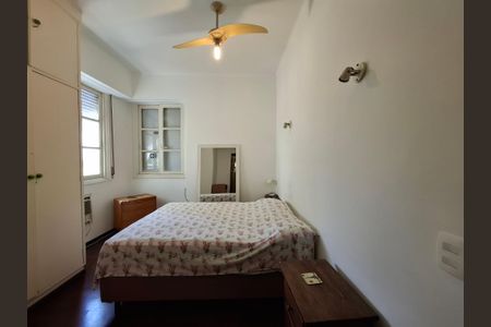 Apartamento à venda com 224m², 3 quartos e 2 vagas Apartamento à venda com 224m², 3 quartos e 2 vagasSuíte 2