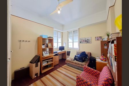 Apartamento à venda com 224m², 3 quartos e 2 vagas Apartamento à venda com 224m², 3 quartos e 2 vagasQuarto