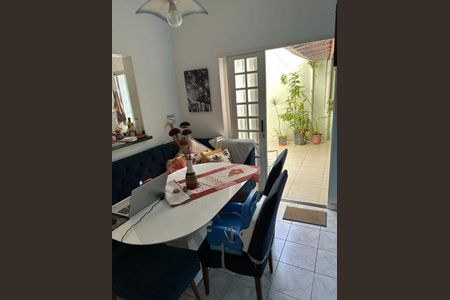 Casa à venda com 3 quartos, 191m² em Jardim Oriental, São Paulo