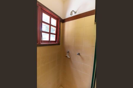 Casa à venda com 381m², 5 quartos e 4 vagas Casa à venda com 381m², 5 quartos e 4 vagasBanheiro da Suíte 1