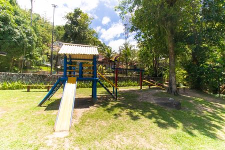 Casa à venda com 381m², 5 quartos e 4 vagas Casa à venda com 381m², 5 quartos e 4 vagasÁrea comum