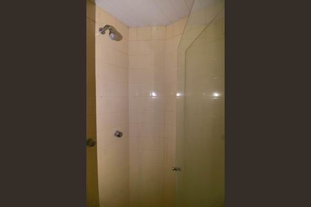 Casa à venda com 381m², 5 quartos e 4 vagas Casa à venda com 381m², 5 quartos e 4 vagasBanheiro da Suíte 2