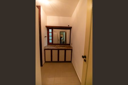 Casa à venda com 381m², 5 quartos e 4 vagas Casa à venda com 381m², 5 quartos e 4 vagasBanheiro da Suíte 3
