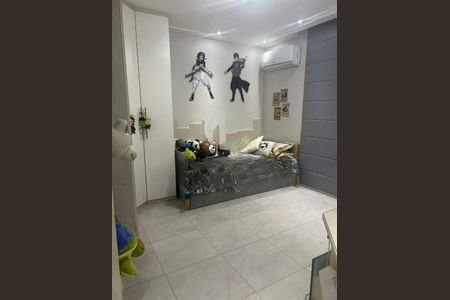 Casa à venda com 4 quartos, 340m² em Taquara, Rio de Janeiro