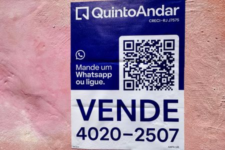 Casa à venda com 298m², 6 quartos e 3 vagas Casa à venda com 298m², 6 quartos e 3 vagasPlaca