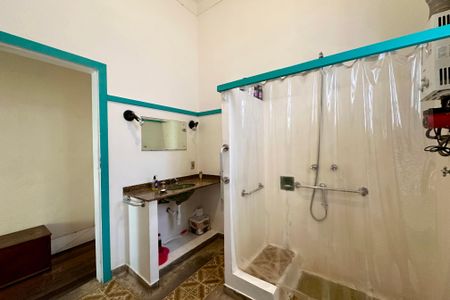 Casa à venda com 298m², 6 quartos e 3 vagas Casa à venda com 298m², 6 quartos e 3 vagasÁrea de Serviço