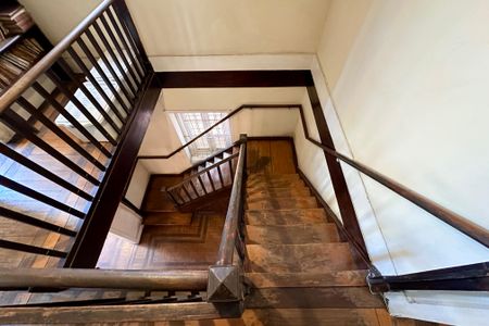 Casa à venda com 298m², 6 quartos e 3 vagas Casa à venda com 298m², 6 quartos e 3 vagasÁrea comum