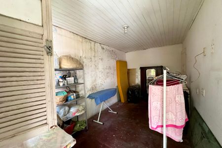 Casa à venda com 298m², 6 quartos e 3 vagas Casa à venda com 298m², 6 quartos e 3 vagasQuarto de Serviço