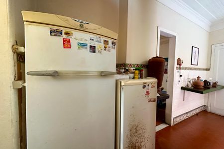 Casa à venda com 298m², 6 quartos e 3 vagas Casa à venda com 298m², 6 quartos e 3 vagasCozinha