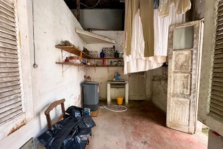 Casa à venda com 298m², 6 quartos e 3 vagas Casa à venda com 298m², 6 quartos e 3 vagasQuarto de Serviço