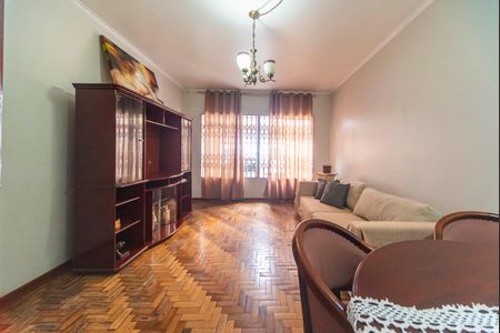 Casa à venda com 129m², 3 quartos e 2 vagasSala