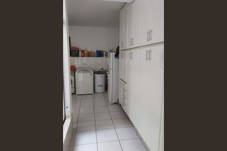 Casa à venda com 130m², 3 quartos e 4 vagas