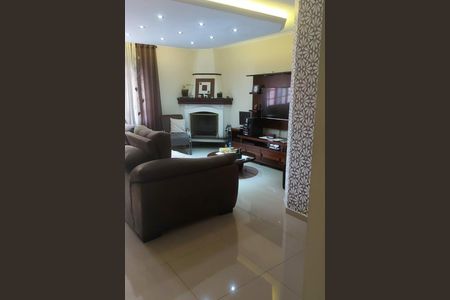 Casa à venda com 130m², 3 quartos e 4 vagas