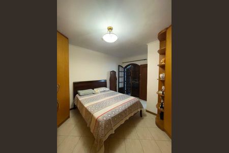 Casa à venda com 3 quartos, 130m² em Santa Maria, Santo André