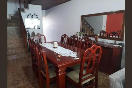 Casa à venda com 3 quartos, 125m² em Jardim Las Vegas, Santo André