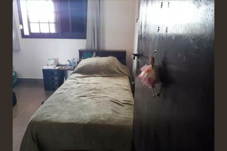 Casa à venda com 3 quartos, 125m² em Jardim Las Vegas, Santo André