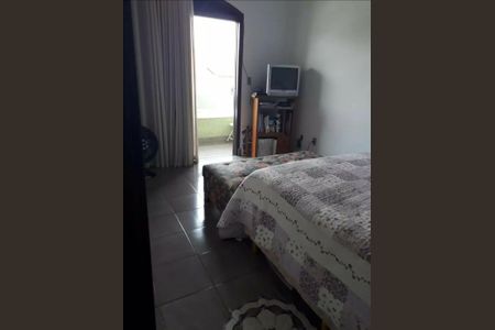 Casa à venda com 3 quartos, 125m² em Jardim Las Vegas, Santo André