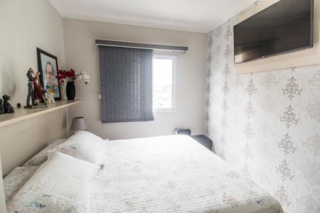 Quarto 1 de apartamento para alugar com 2 quartos, 55m² em Jardim Tupanci, Barueri