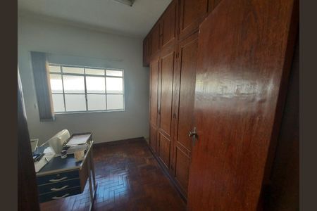 Casa à venda com 3 quartos, 256m² em Pompéia, Belo Horizonte