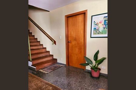 Casa à venda com 560m², 5 quartos e 4 vagas