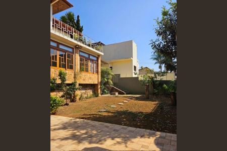 Casa à venda com 560m², 5 quartos e 4 vagas