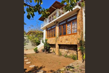 Casa à venda com 560m², 5 quartos e 4 vagas