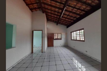 Casa à venda com 6 quartos, 390m² em Vila Congonhas, São Paulo