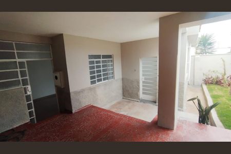 Casa à venda com 160m², 4 quartos e 1 vaga