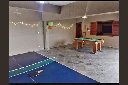 Casa à venda com 3 quartos, 401m² em Sapê, Niterói