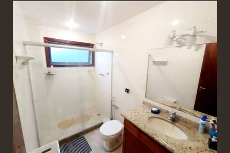 Casa à venda com 3 quartos, 401m² em Sapê, Niterói