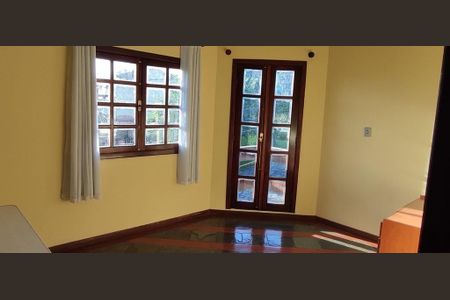 Casa à venda com 3 quartos, 400m² em Sapê, Niterói