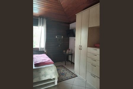 Casa à venda com 4 quartos, 360m² em Sapê, Niterói