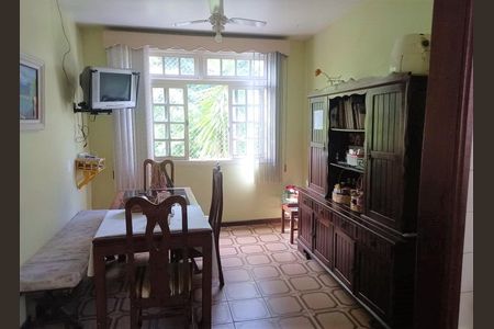 Casa à venda com 4 quartos, 279m² em Largo da Batalha, Niterói