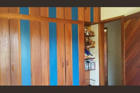 Casa à venda com 3 quartos, 155m² em Sapê, Niterói